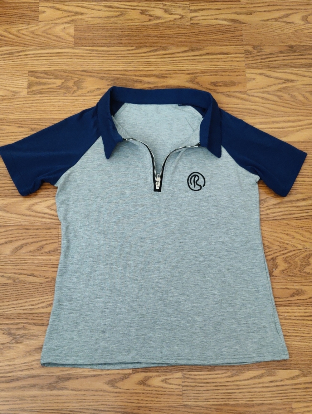 Women’s Short Sleeve Zip Polo Tee in Heather Gray & Navy